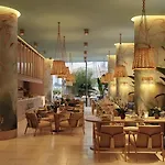 Superlative In Mercury Towers By Buena Vista Lejlighed *
