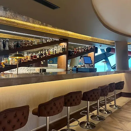 Superlative In Mercury Towers * San Julián