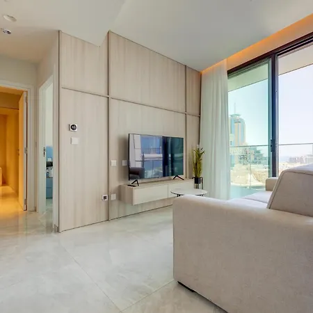 Apartment Superlative In Mercury Towers