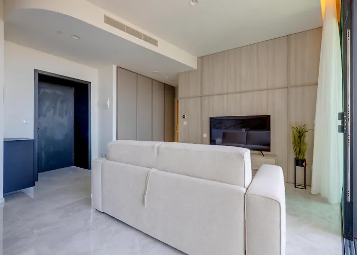 Superlative In Mercury Towers * Saint Julian's