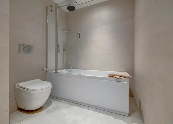 Superlative In Mercury Towers アパート *