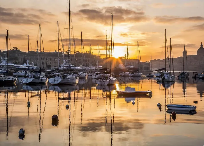 Superlative In Mercury Towers アパート