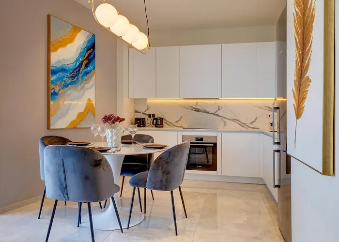 Superlative In Mercury Towers アパート *