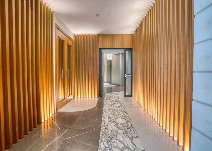 Superlative In Mercury Towers アパート *