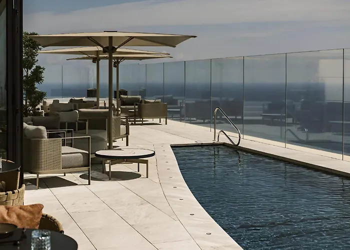 Superlative In Mercury Towers アパート